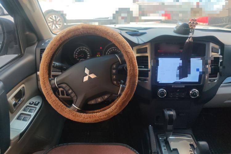 Used Mitsubishi Pajero 