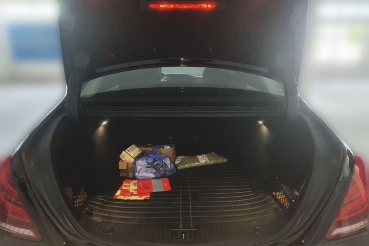 Used Mercedes-Benz Maybach S-Class 2015 S 400 4MATIC Trunk