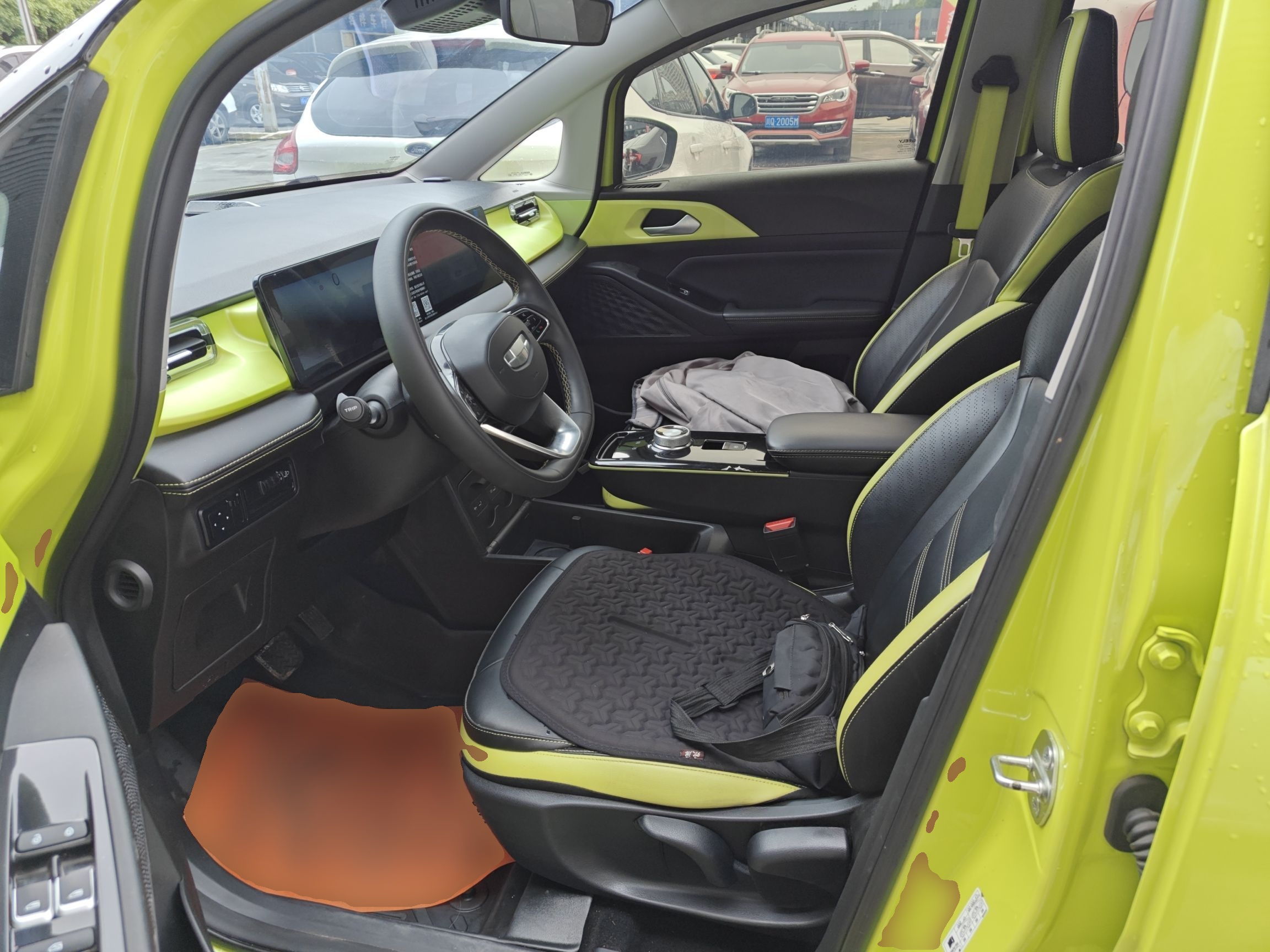 Переднее сиденье в автомобиле