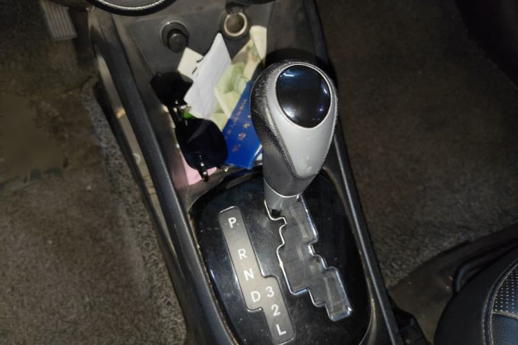 Used Kia K2 2012 Hatchback 1.6L AT Premium