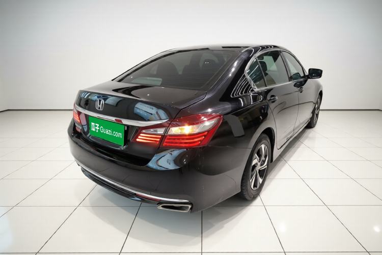 Used Honda Accord 2016 2.0L Comfort Edition Rear Right 45 Deg