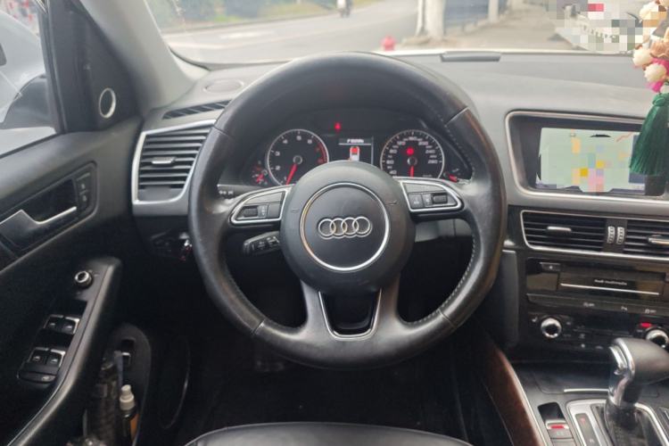 Used Audi Q5 2013 40 TFSI Comfort Edition Steering Wheel