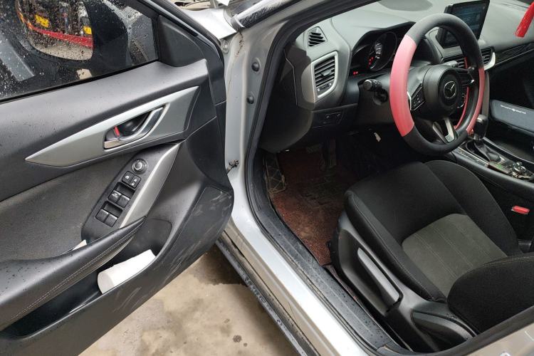 Used Mazda CX-4 2018 2.0L Automatic Two-Wheel Drive Blue Sky Dynamic Version China V Standard