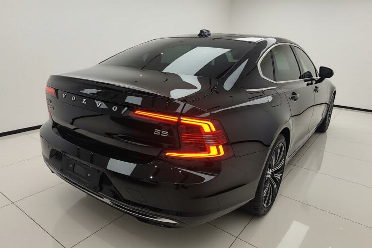 Used Volvo S90 2023 B5 Zhiyuan Luxury Edition