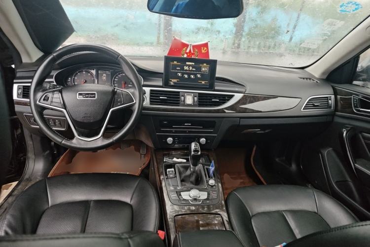 Used Zotye Z700 2016 1.8T Manual Luxury Model

