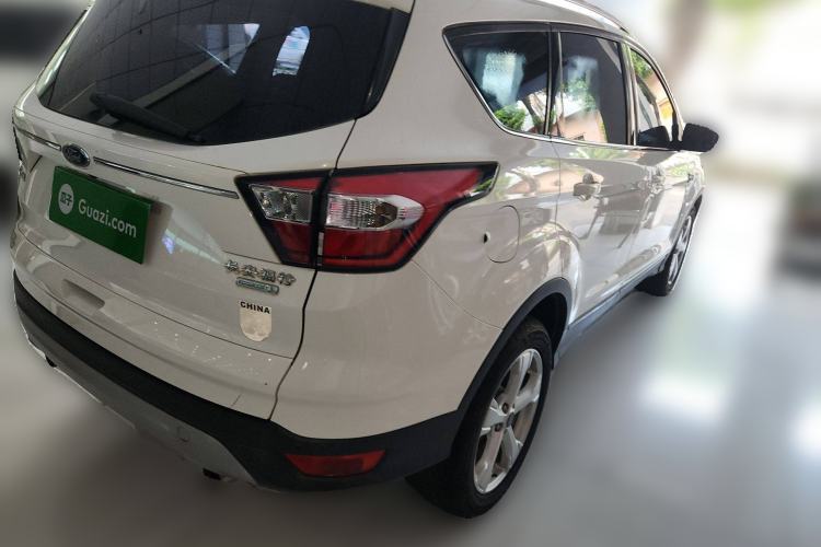 Used Ford Kuga 2018 EcoBoost 180 Two-Wheel-Drive Platinum Edition
