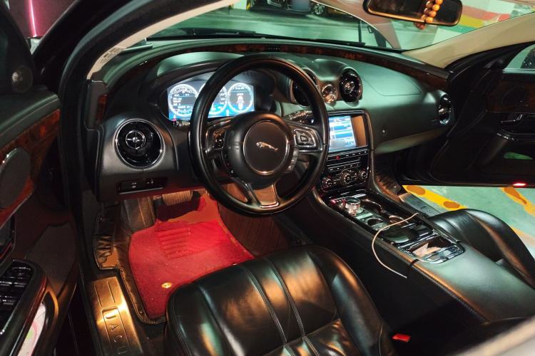 Used Jaguar XJ 2013 XJL 3.0 SC Panoramic Business Edition