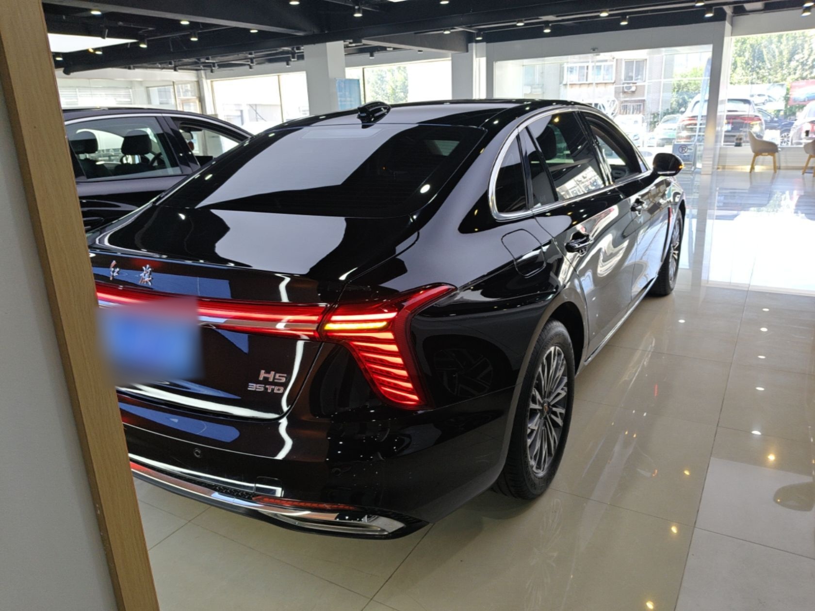 Hongqi H5 2025 1.5T DCT Qiyun 500 000th Unit Commemorative Edition — снимка 6