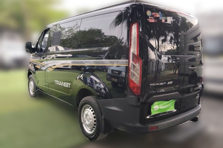 Used Ford Transit 2022 2.0T Gasoline Automatic Multi-Function Commercial Vehicle Mid-axle Low-Roof Design with Dual Rear Doors Meeting China VI Emission Standards