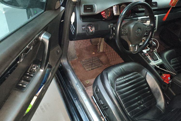 Used Volkswagen Magotan 2013 1.8TSI Luxury Model Driver Seat