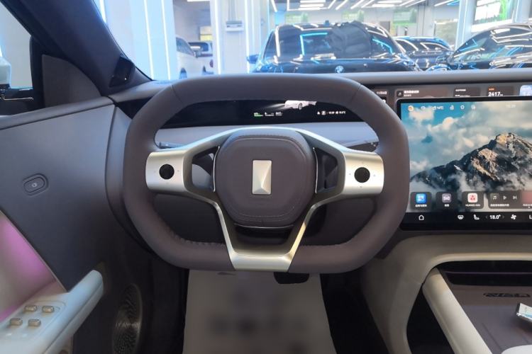 Used Avatr 06 2025 Max All-Electric Version