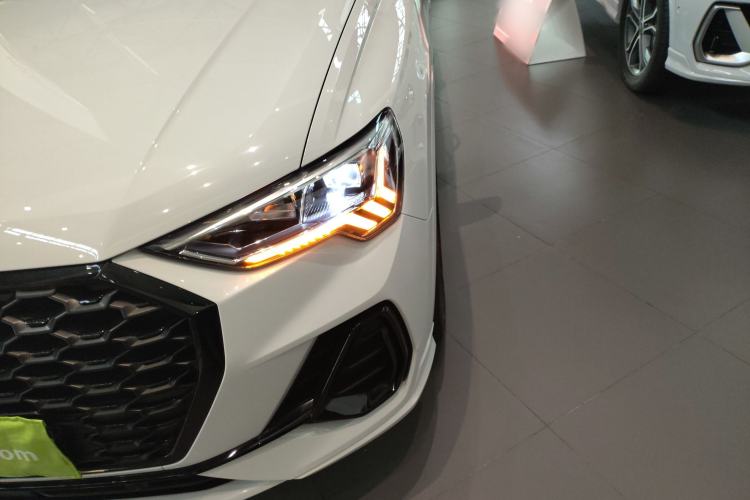 Used Audi Q3 Sportback 2023 35 TFSI Ambition (1.5T) Left Front Headlight