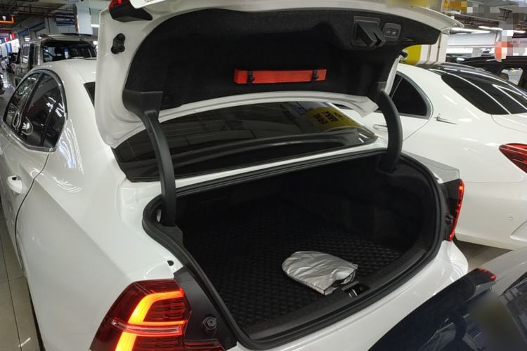 Used Volvo S60 2023 B4 Zhiyi Luxury Edition Trunk