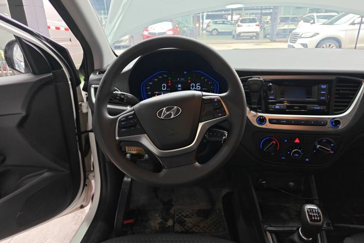 Used Hyundai Verna (new generation) 2020 1.4L Manual GLS Cool Edition