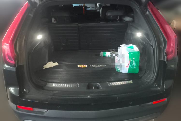 Used Cadillac XT4 2021 28T Two-Wheel Drive Leading Version
