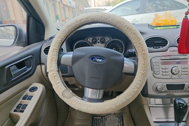 Used Ford Focus 2013 Hatchback Classic 1.8L Automatic Fashion Edition