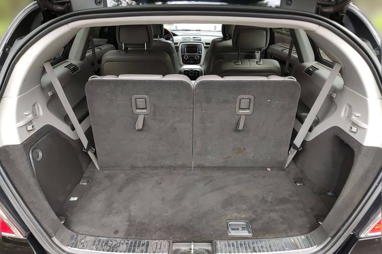Used Mercedes-Benz R-Class 2010 R 350 L 4MATIC Trunk