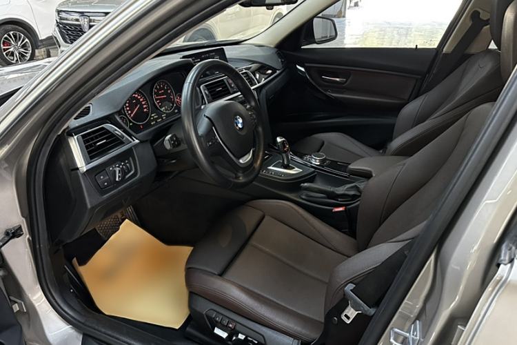 Used BMW 3 Series 2019 320Li Fashion Model
