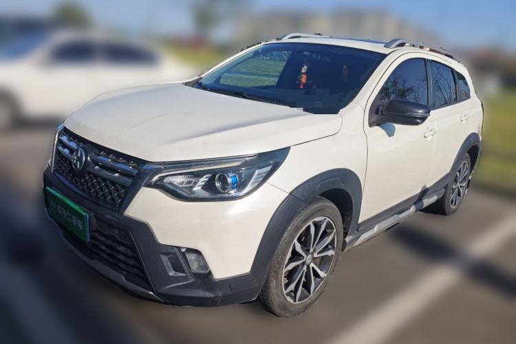 Used Venucia T70 2018 2.0L CVT Smart Enjoyment Sport Edition