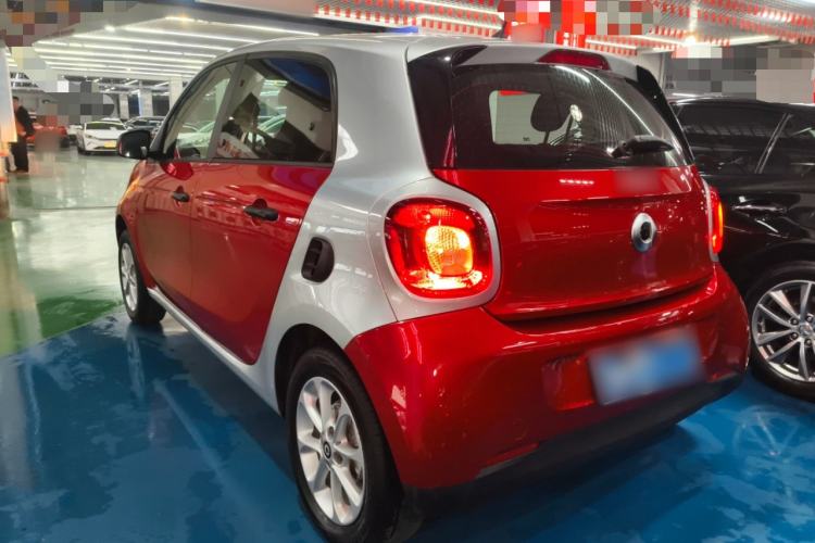 Used smart forfour 2018 1.0L 52 kW Dynamic Edition
