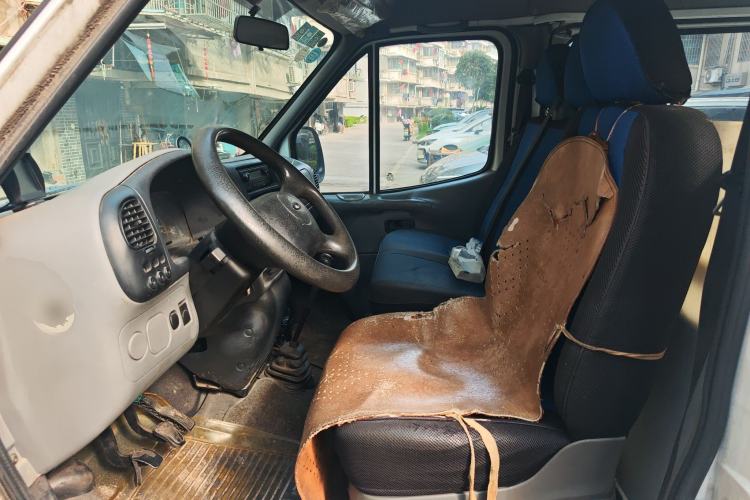 Used Ford Classic Transit 2015 2.8T Diesel Multi-Function Vehicle Short Wheelbase 6-Seater Mid-Roof Edition JX493ZLQ4