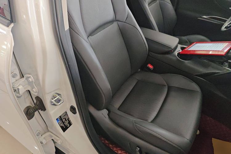 Used Toyota Venza 2022 2.0L CVT Two-Wheel Drive Prestige Edition