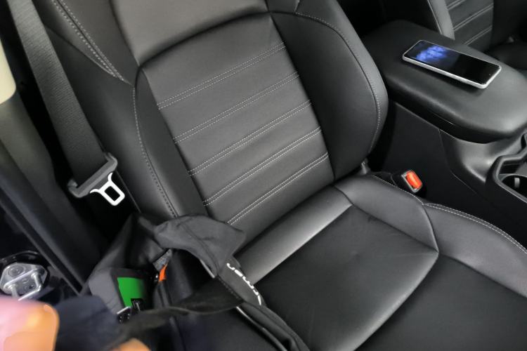 Used Toyota Wildlander 2020 Dual-Engine 2.5L E-CVT Two-Wheel Drive Luxury Edition Right Front Seat