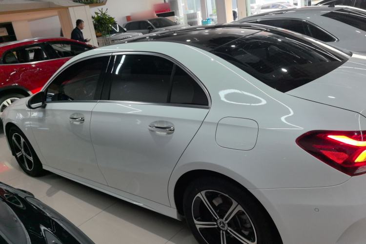 Used Mercedes-Benz A-Class 2022 Second Facelift A 200 L Sport Sedan Fashion Version
