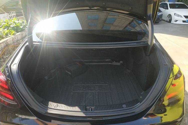 Used Mercedes-Benz E-Class 2020 E 260 L
