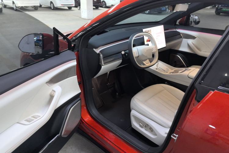 Used ONVO L60 2024 60 kWh Rear-Drive Version