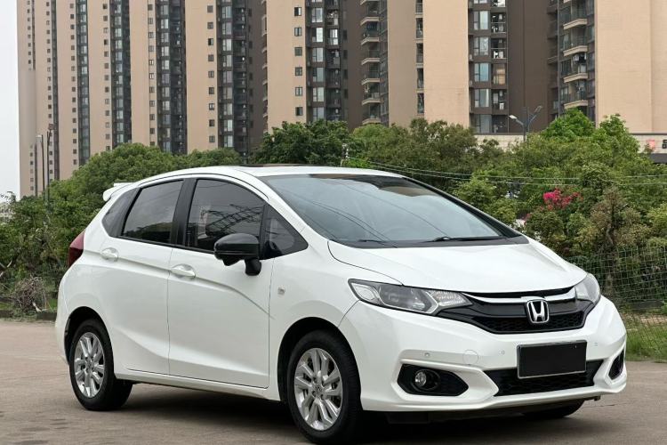 Used Honda Fit 2018 1.5L CVT Comfort Sunroof Version Exterior 6