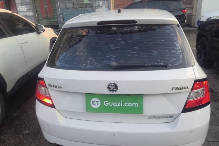 Used Skoda Fabia 2017 1.4L Automatic Car Enjoy Edition

