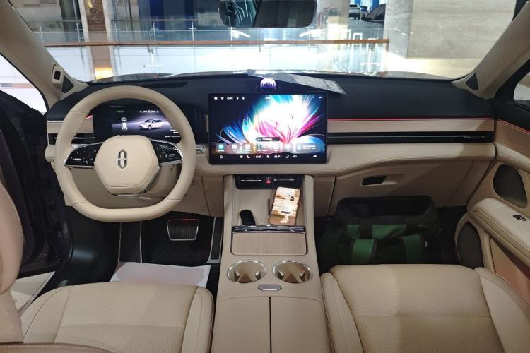 Used Hima AITO M5 2025 Extended-Range Ultra All-Wheel-Drive Version Center Console