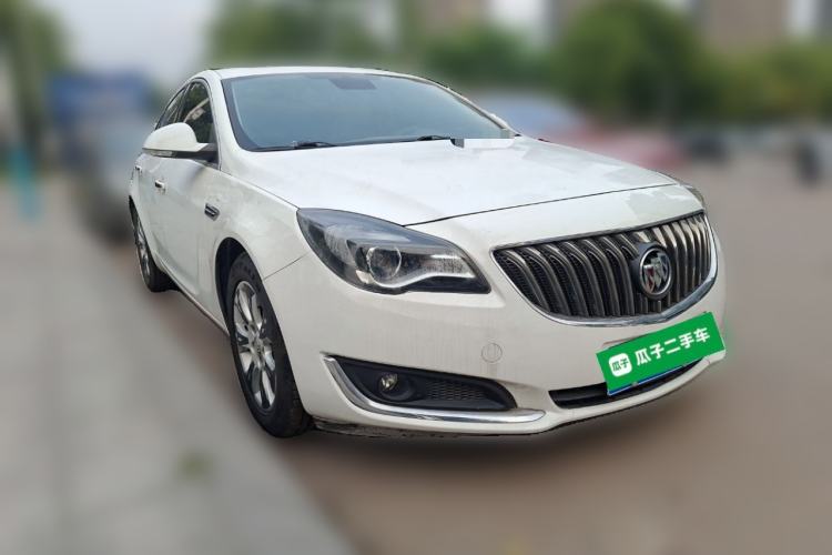 Used Buick Regal 2014 2.0L Elite Fashion Edition Front Right 45 Deg