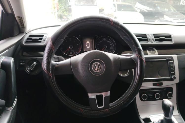 Used Volkswagen Magotan 2012 1.8TSI Comfort Model Steering Wheel