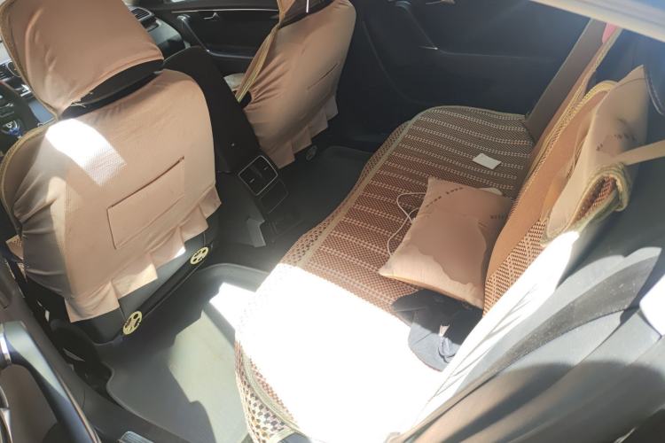 Used Volkswagen Magotan 2013 1.8TSI Luxury Model Left Rear Seat