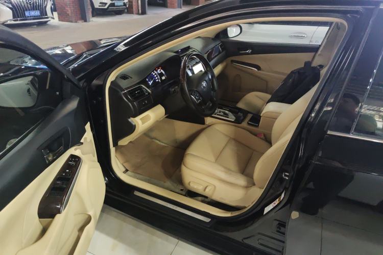 Used Toyota Camry 2015 2.5G Luxury Navigation Edition Driver Seat