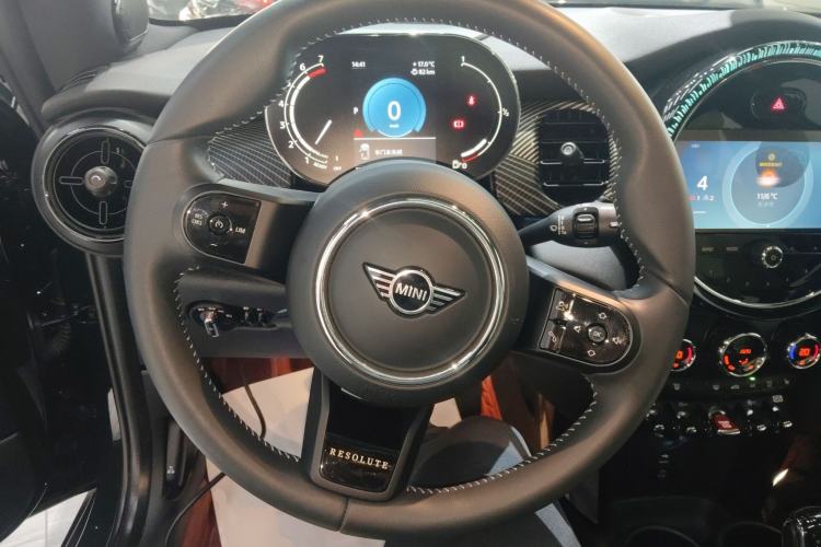 Used MINI MINI 2023 1.5T COOPER Obsession Edition
