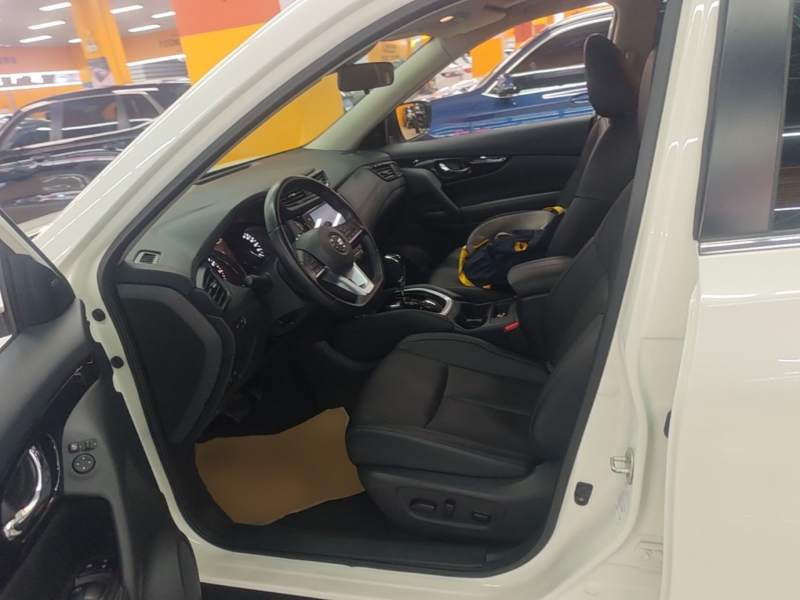 Used Nissan X-Trail 2022 2.0L Two-Wheel Drive Smart Connect Premium Edition — 14