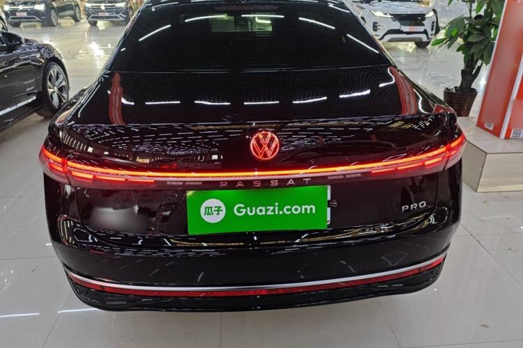 Used Volkswagen Passat 2025 Pro 380TSI Dragon Glory Edition
