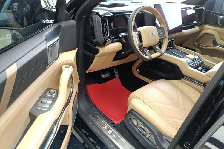 Used Formula Leopard 8 2025 Smart & Brave Flagship Edition 7 Seats
