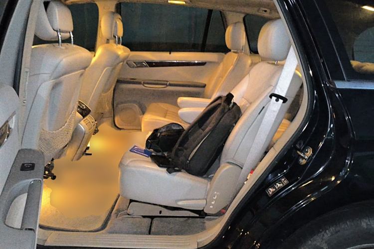 Used Mercedes-Benz R-Class 2007 R 350 L 4MATIC Left Rear Seat