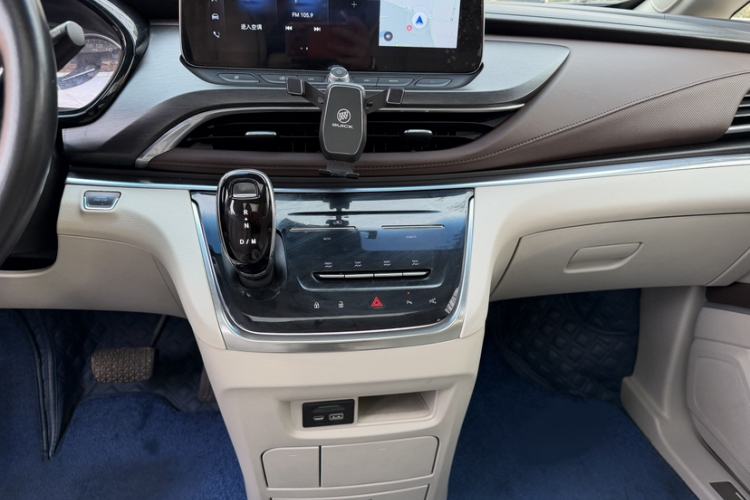 Used Buick GL8 2021 Land Cruiser Executive 652T Premium Model Gear Lever