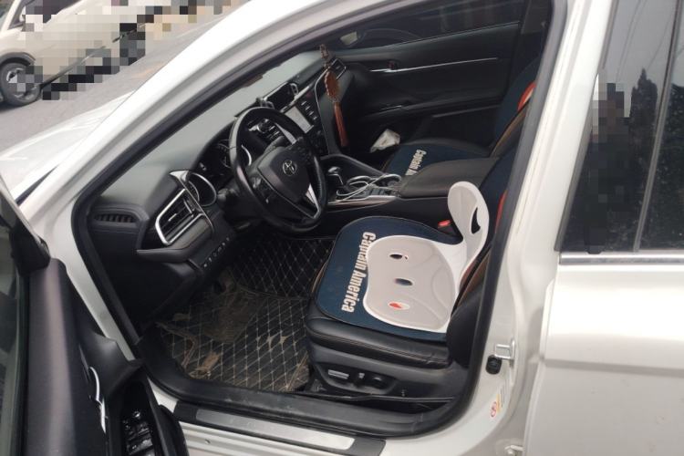 Used Toyota Camry 2018 2.0G Luxury Edition
