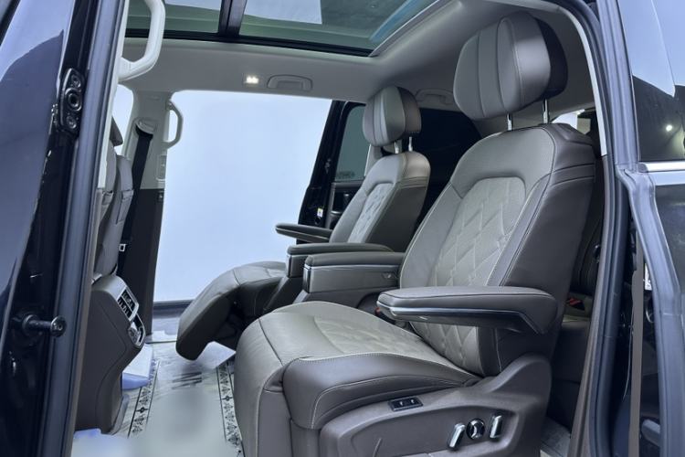 Used Volkswagen Viloran 2022 380TSI Prestige Edition Interior 7