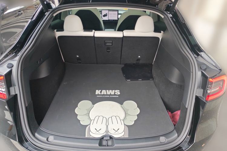 Used Tesla Model Y 2021 Long-Range All-Wheel-Drive Version 3D7