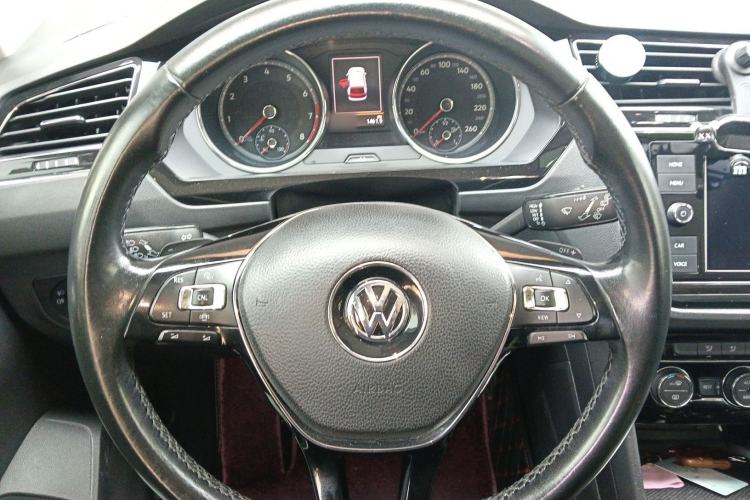 Used Volkswagen Tiguan L 2019 330TSI Automatic Two-Wheel Drive Panoramic Comfort Edition China VI Standard Steering Wheel