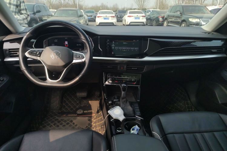 Used Volkswagen Passat 2022 330TSI Starry Elite Edition Center Console