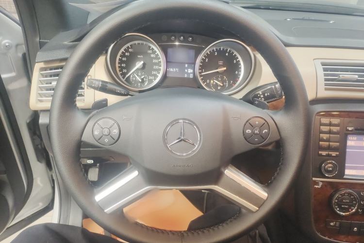 Used Mercedes-Benz R-Class 2011 R 350 L 4MATIC
