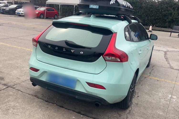 Used Volvo V40 2017 T3 Zhiyi Edition
